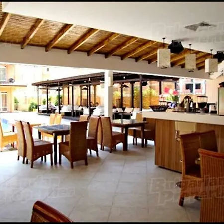 Apartament Casa Brava 2 *